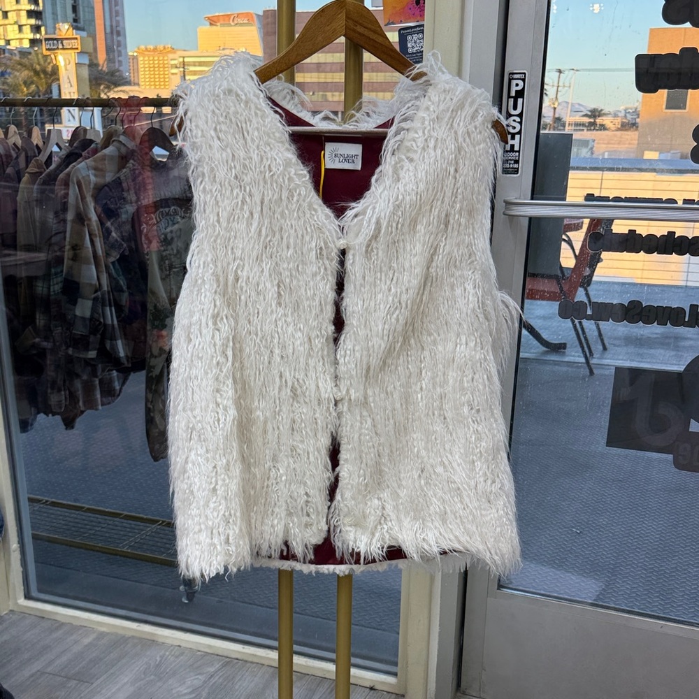 Chic White Faux Fur Vest Sunlight Lover